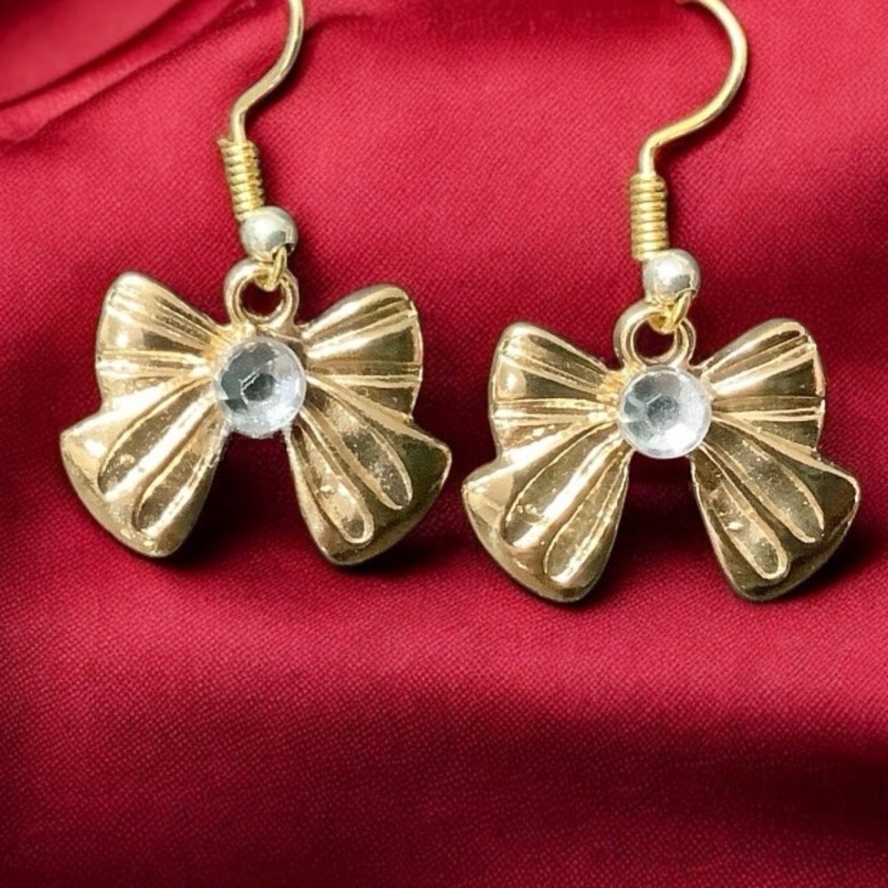 💥2/$24 or 3/$30💥 Elegant Gold & Silver Bow Earrings. NWT